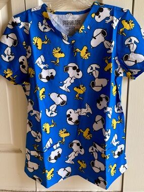Peanuts Snoopy & Woodstock “Joe Cool” Scrub Top